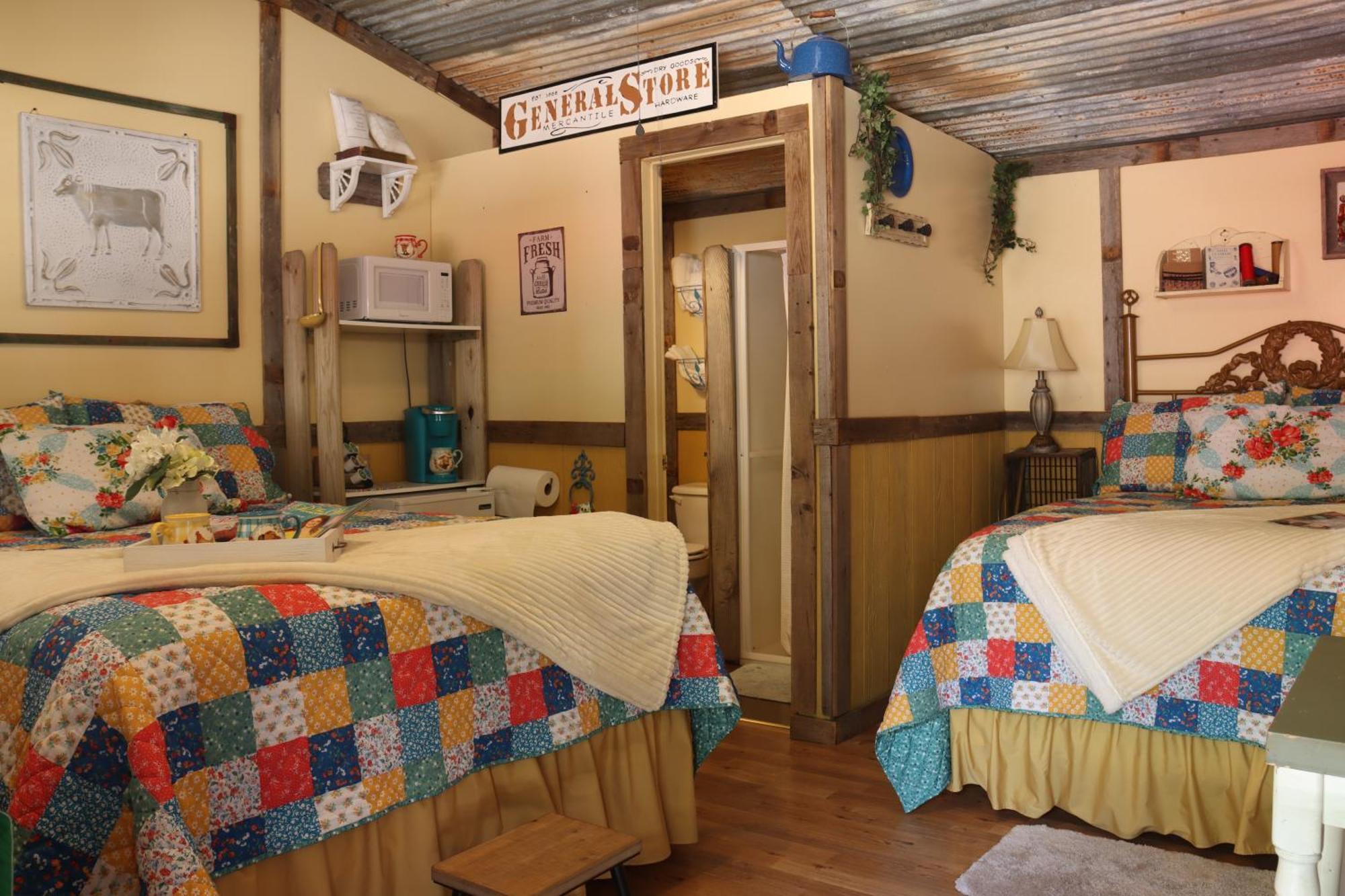 Acorn Hideaways Canton Charming Pioneer Suite 1890'S General Store Exterior foto